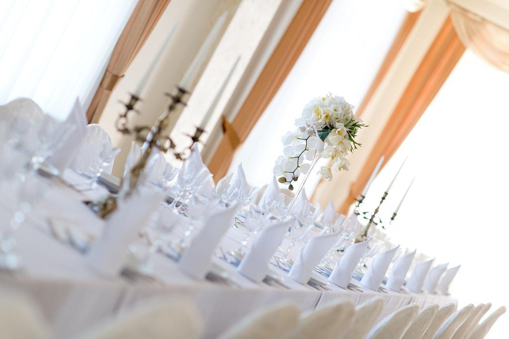 Chęciny Hotel & Restauracja Okraglak מראה חיצוני תמונה