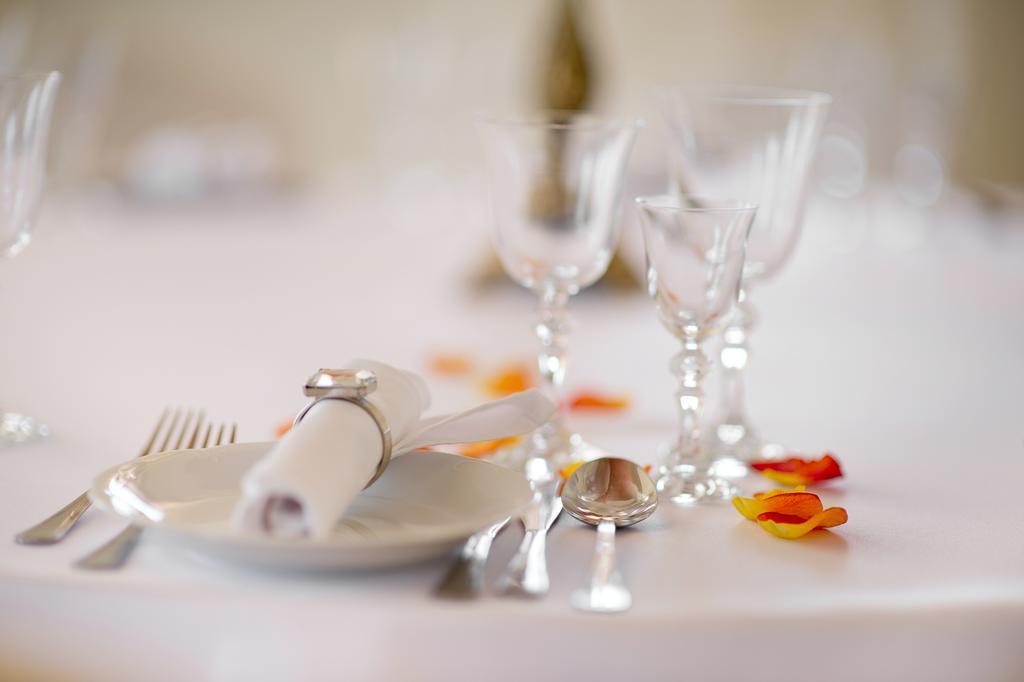 Chęciny Hotel & Restauracja Okraglak מראה חיצוני תמונה