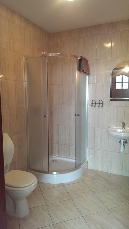 Chęciny Hotel & Restauracja Okraglak מראה חיצוני תמונה